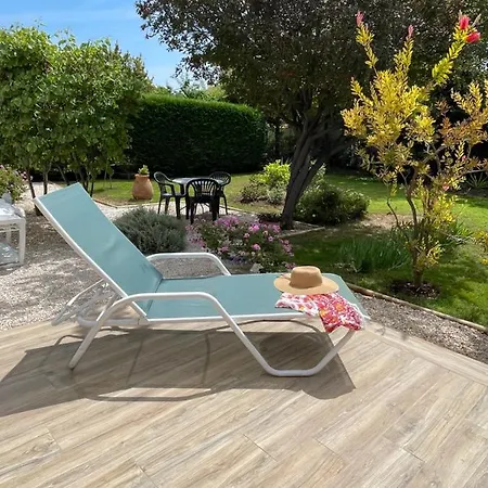 Appartement Rez De Villa Proche Port Et Plages De Sanary Exterior photo